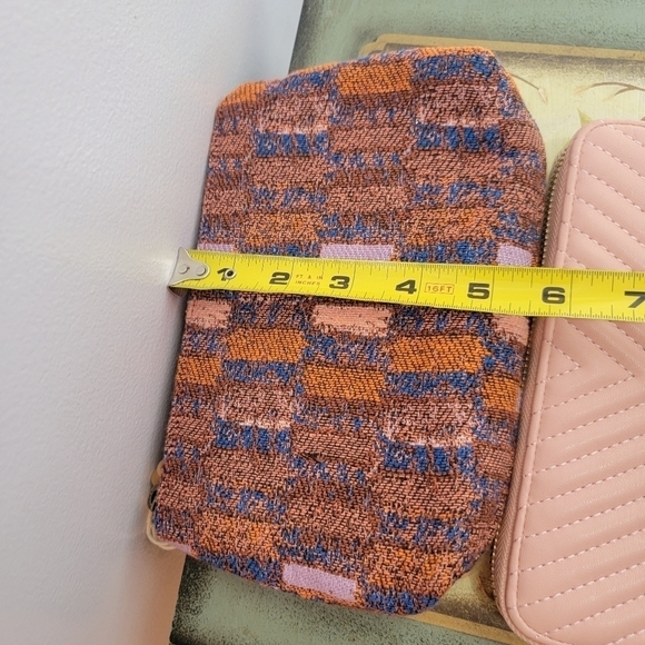 Universal Thread Cosmetic Bag and Pink Quilted Wallet Lot - Picture 9 of 10